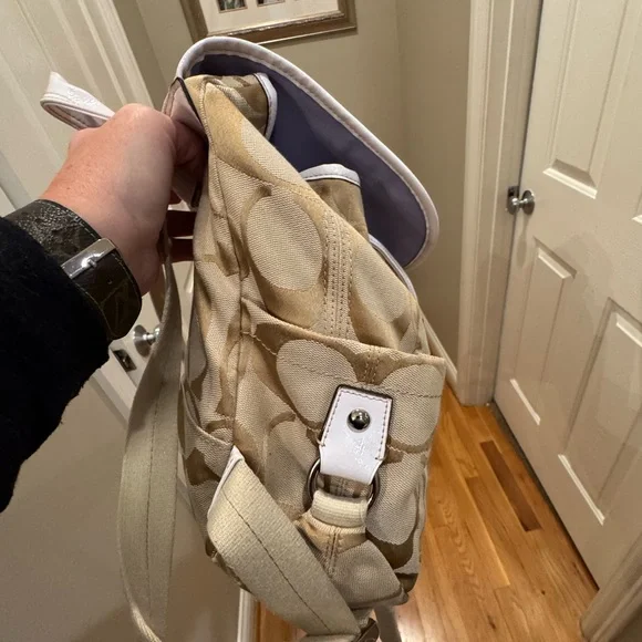 Coach - Kyra Daisy Signature Backpack with Hangtags 2011 - Nice Condition - Picture 7 of 15